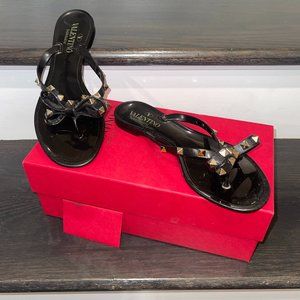 Valentino Rubber Rockstud Thong Sandal